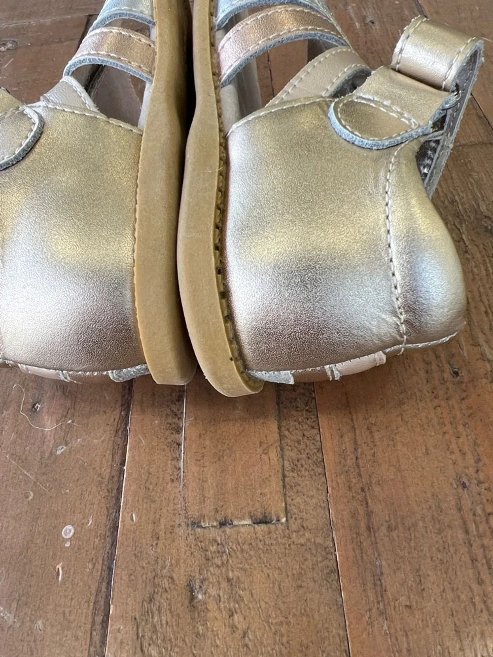 Livie & Luca metallic unicorn leather sandals child 5 hook and loop